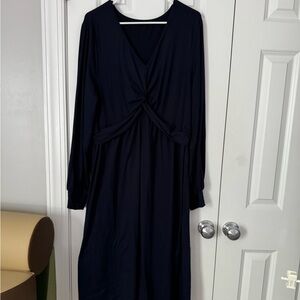 Elegant Navy Long-Sleeve Dress